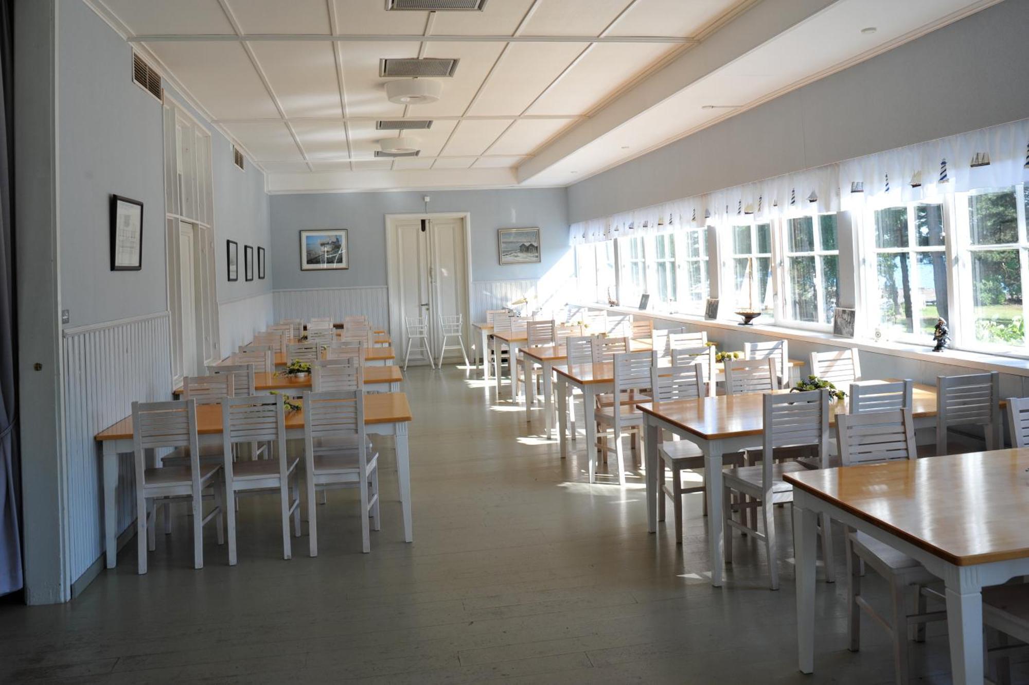 Maentyluodon Hotelli Pori Exterior photo