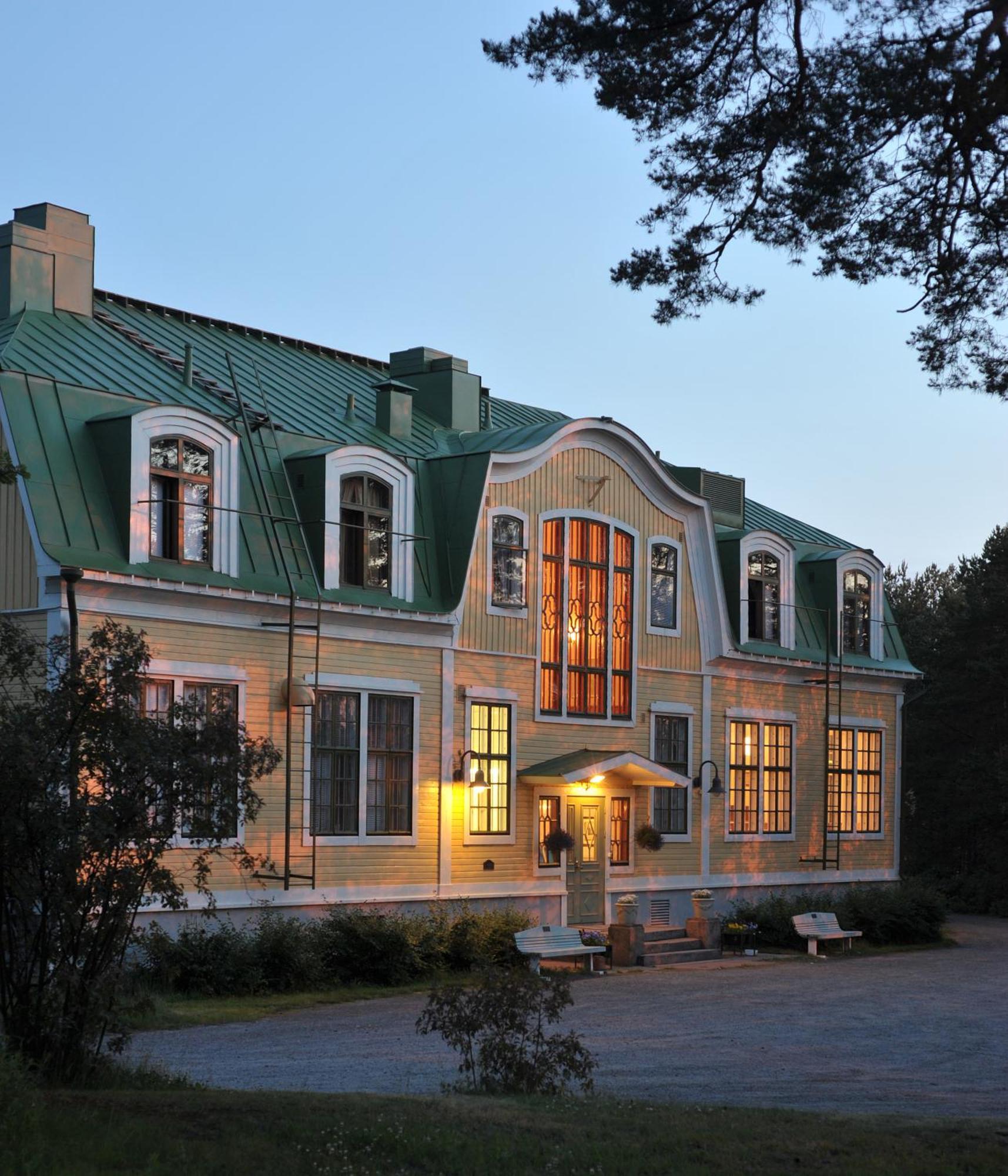 Maentyluodon Hotelli Pori Exterior photo
